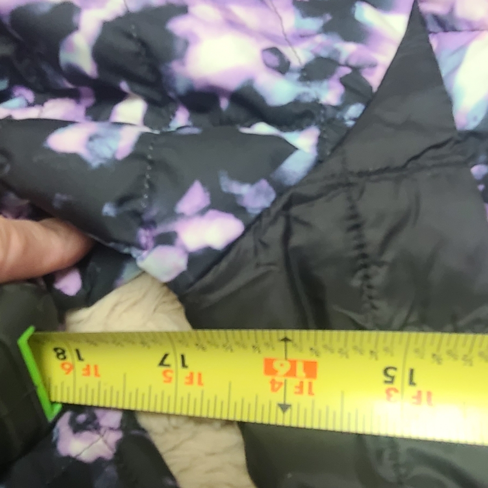 The North Face Thermoball Warm Winter Jacket, Girls Medium - Picture 9 of 11